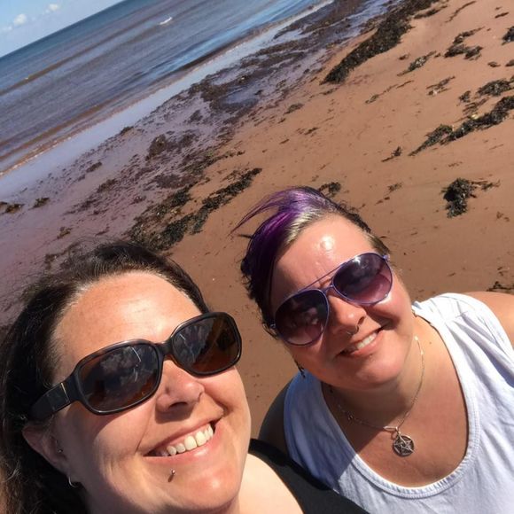 Meet your Posher, Jen - Picture 1 of 1